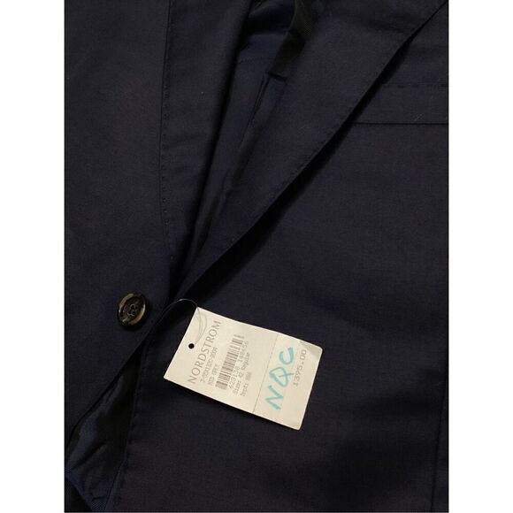 New. Navy Traveler Honey Way Blazer. 40/42 regular. Retails $1395 - Picture 10 of 13